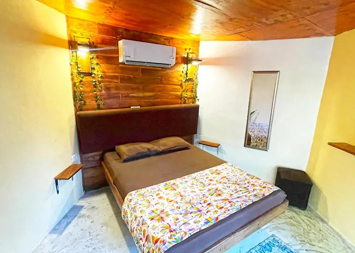 Mr Pakal Hôtel capsule *